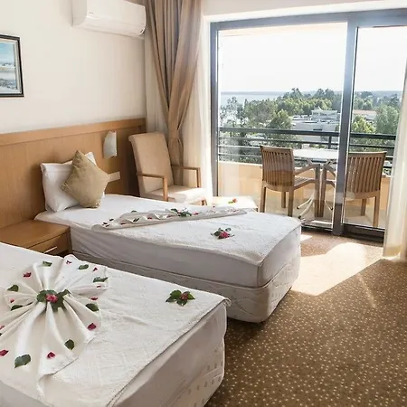 The Holiday Resort Hotel - Duplicado-2